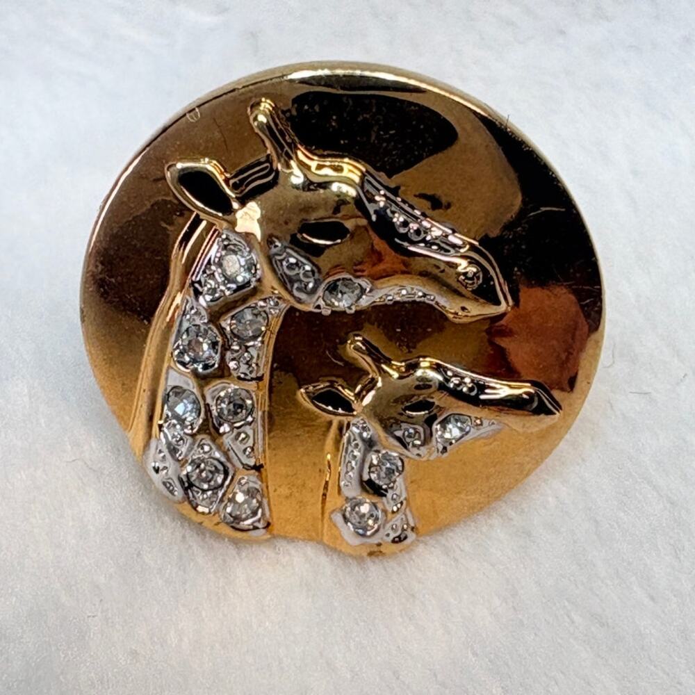 Signed Swarovski Mother and Baby Giraffe Pin – Gold‑Tone Wildlife Pin- 1990s